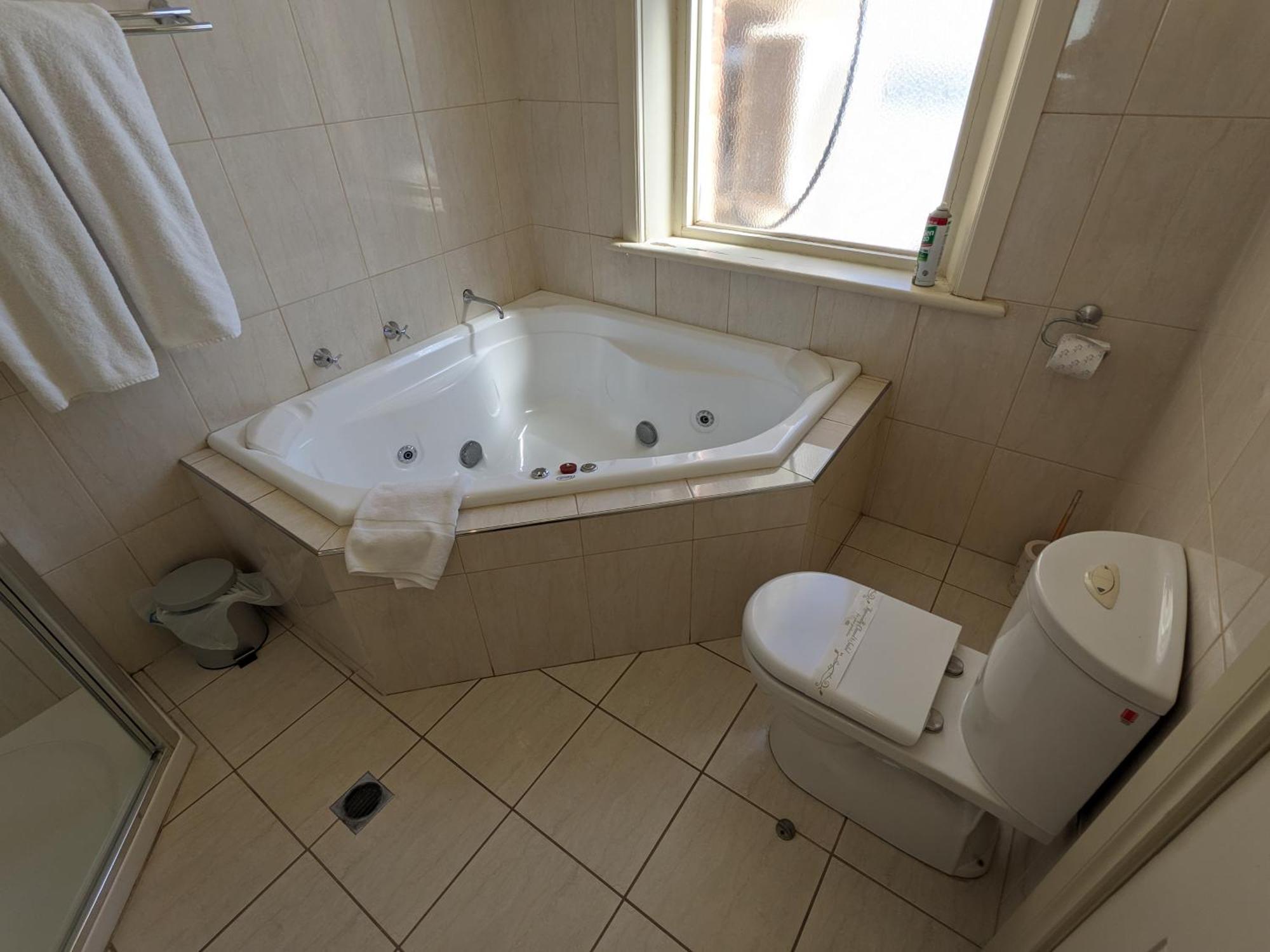 The Astra Broken Hill Hotel Buitenkant foto