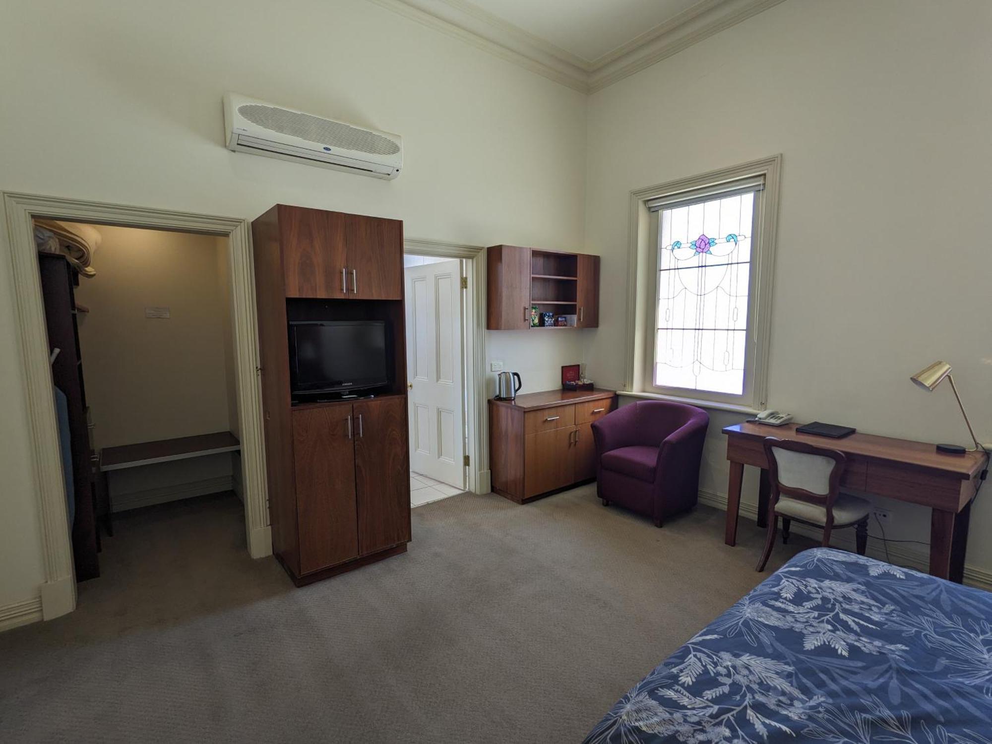 The Astra Broken Hill Hotel Buitenkant foto